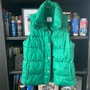 Kelly green puffer vest